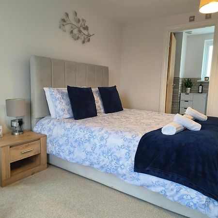 Highgow House Ensuite Bedroom バーンスタプル エクステリア 写真